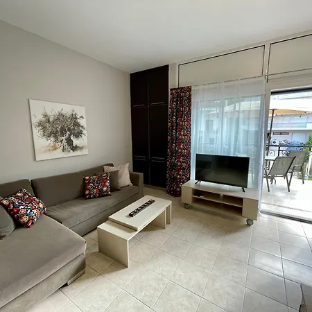 Aristos Hillside * Νέος Μαρμαράς