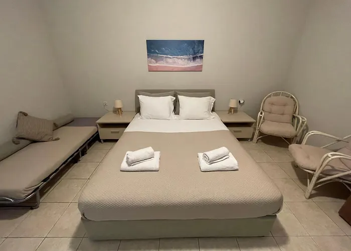 Aristos Hillside Neos Marmaras