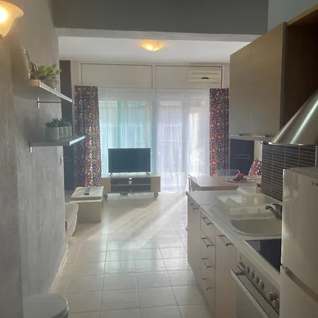 Aristos Hillside Apartament *