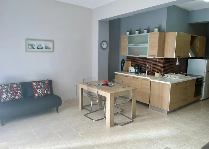 Апартаменты Aristos Hillside *