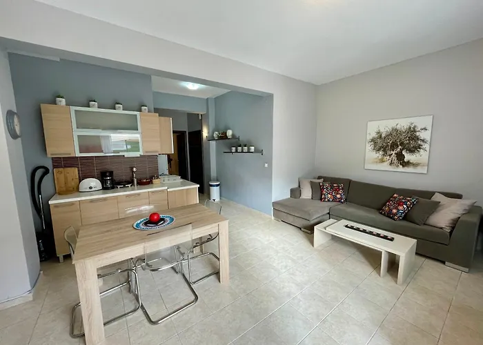 Апартаменты Aristos Hillside *